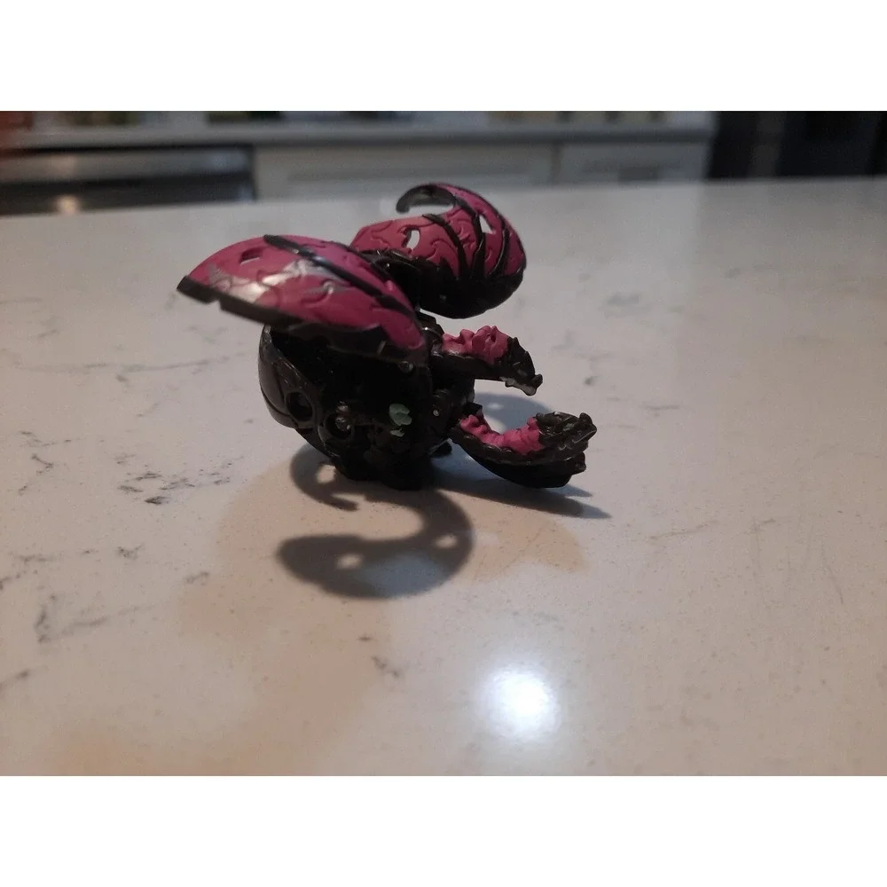 Lot Of 18 Bakugan Different